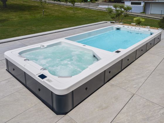 Comment remplacer sa piscine par un spa de nage ?