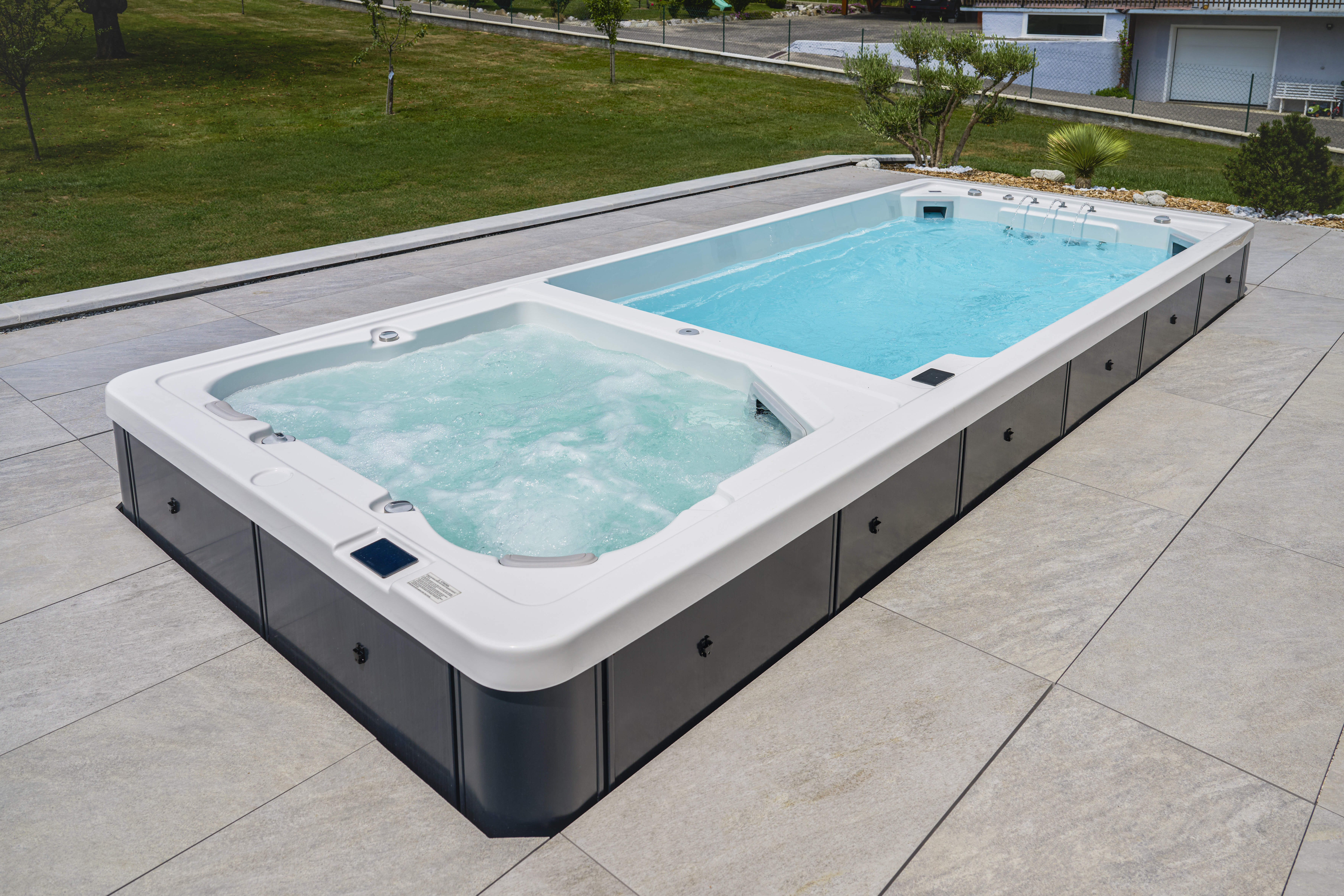 Comment remplacer sa piscine par un spa de nage ?