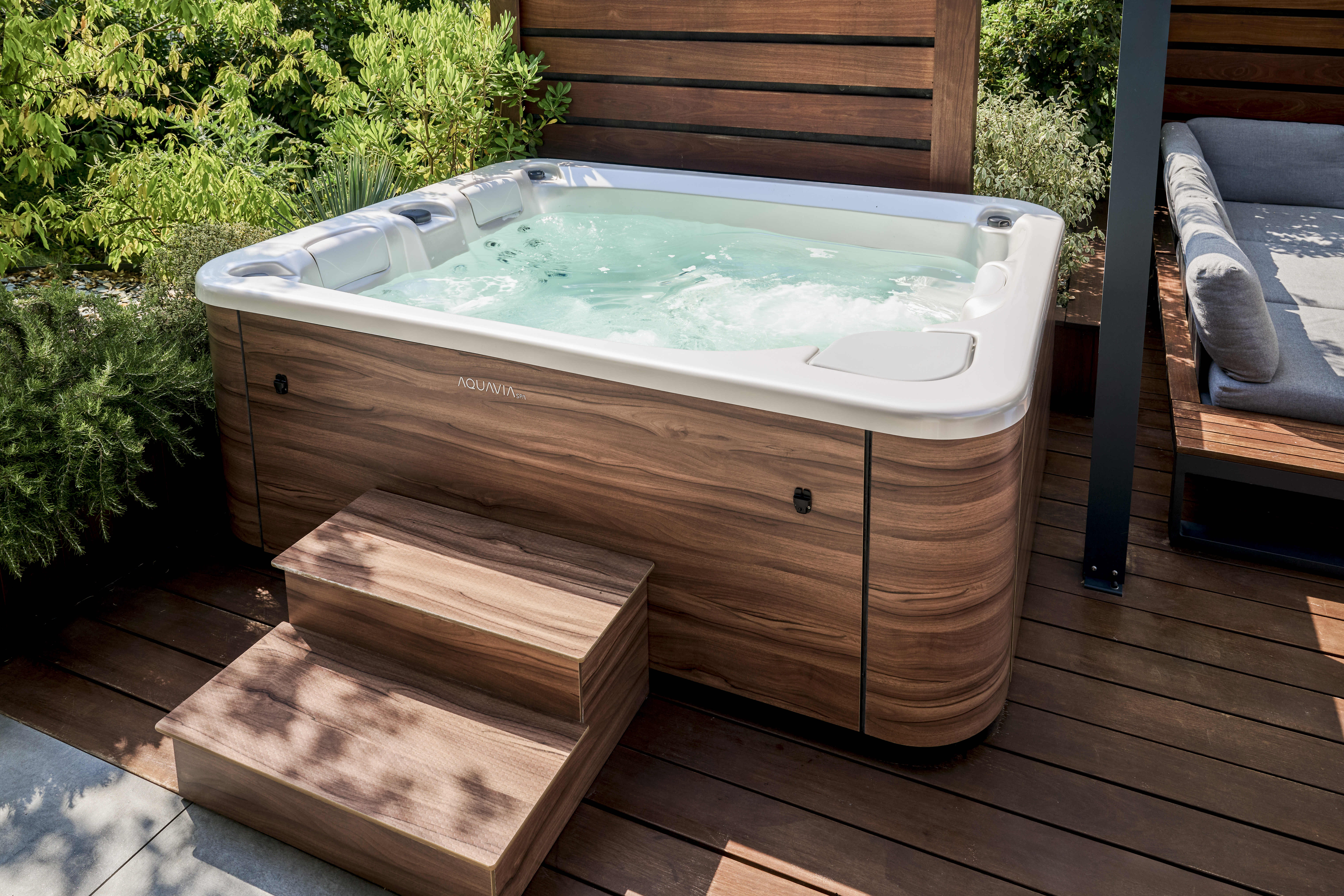 Peut-on laisser un spa sans eau ?