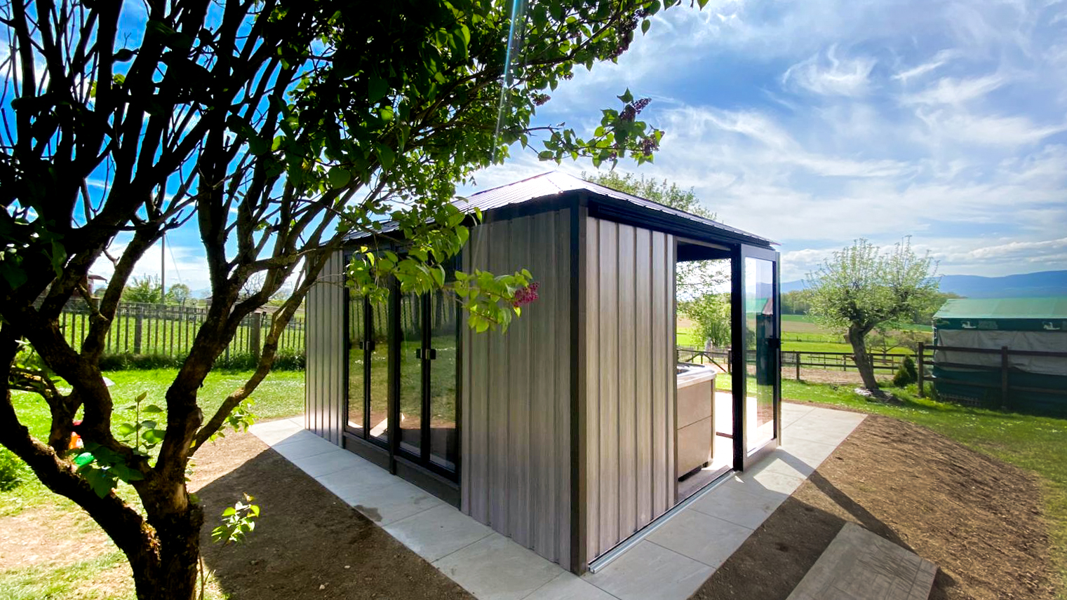 Trouvez <em>l'abri parfait</em> pour votre spa